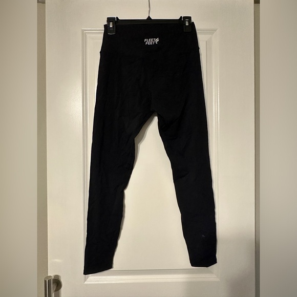 Fleet Feet Leggings - Picture 2 of 2